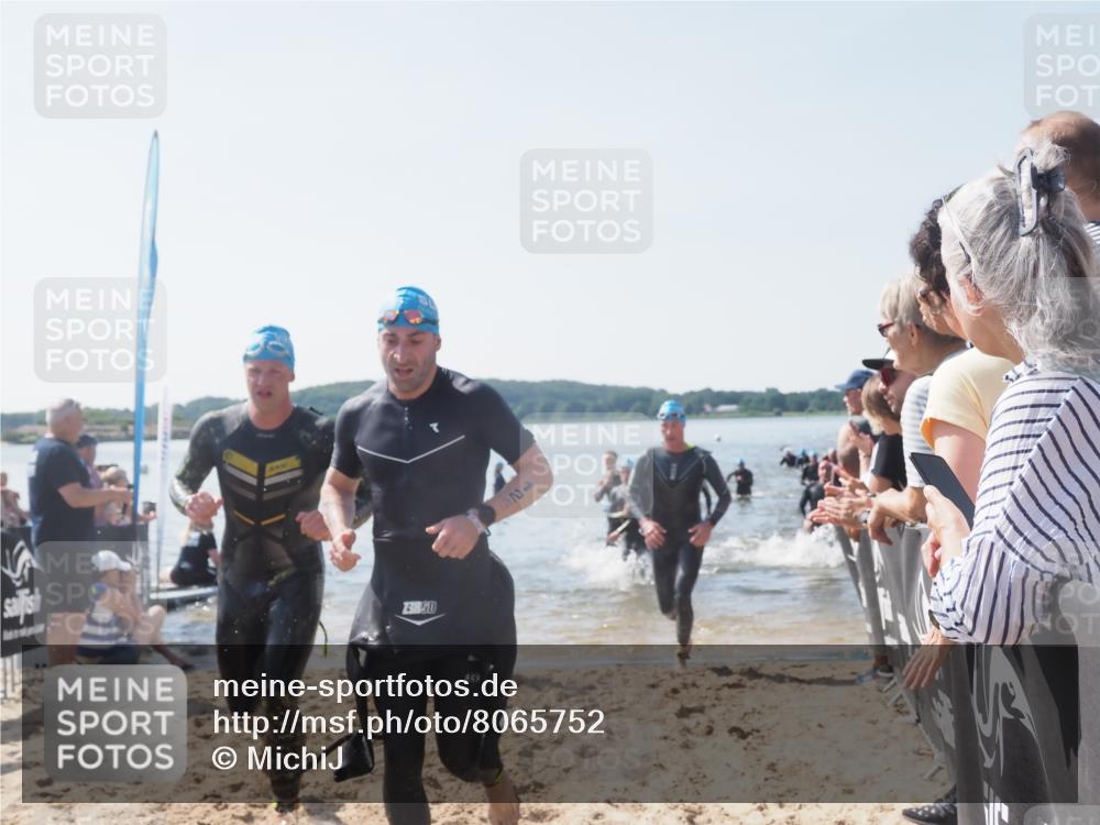 22.06.2025 - Viking Triathlon MichiJ http://msf.ph/oto/8065752 22.06.2025 10:31:59 Schwimmen 63, 87, 124, 125, 193, 226, 271, 435, 449, 464, 488, 507, 658 meine-sportfotos.de