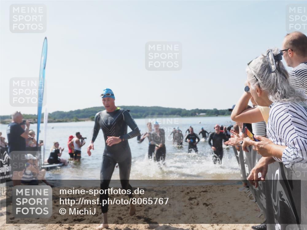 22.06.2025 - Viking Triathlon MichiJ http://msf.ph/oto/8065767 22.06.2025 10:32:01 Schwimmen 63, 87, 193, 207, 226, 271, 435, 449, 464, 488, 507, 658 meine-sportfotos.de