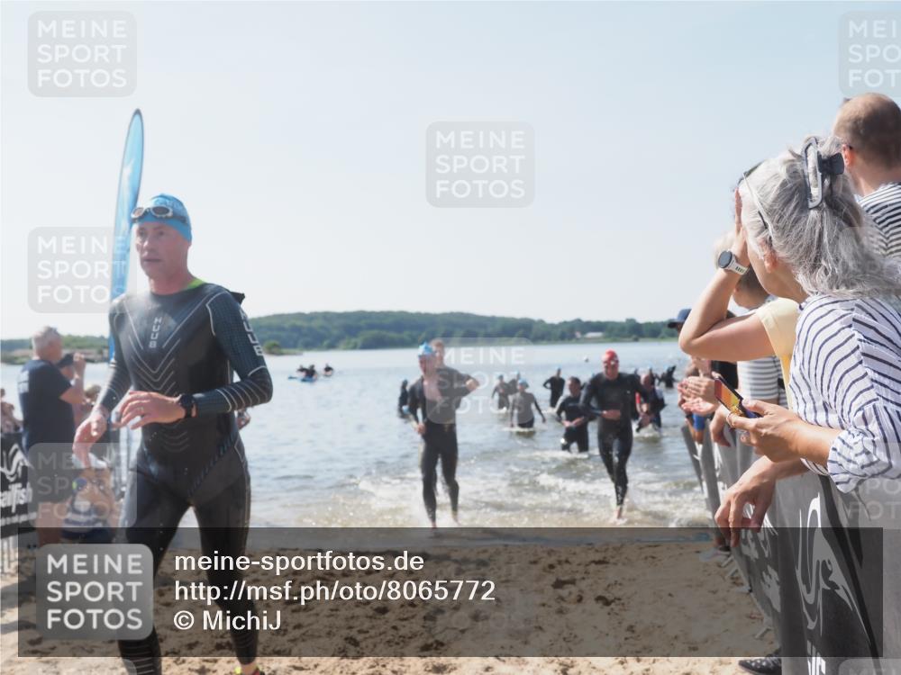 22.06.2025 - Viking Triathlon MichiJ http://msf.ph/oto/8065772 22.06.2025 10:32:01 Schwimmen 63, 87, 193, 207, 226, 271, 435, 449, 464, 488, 507, 658 meine-sportfotos.de