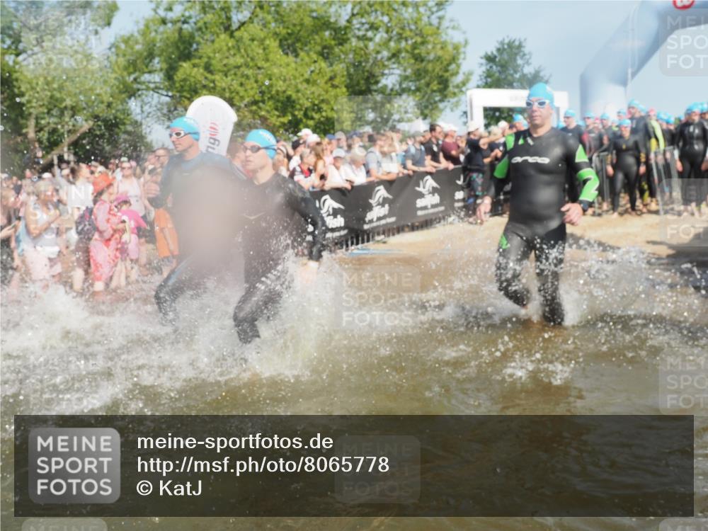 22.06.2025 - Viking Triathlon KatJ http://msf.ph/oto/8065778 22.06.2025 10:06:20 Schwimmen 18, 24, 36, 39, 60, 84, 110, 117, 153, 191, 192, 298, 385, 440, 487, 535 meine-sportfotos.de