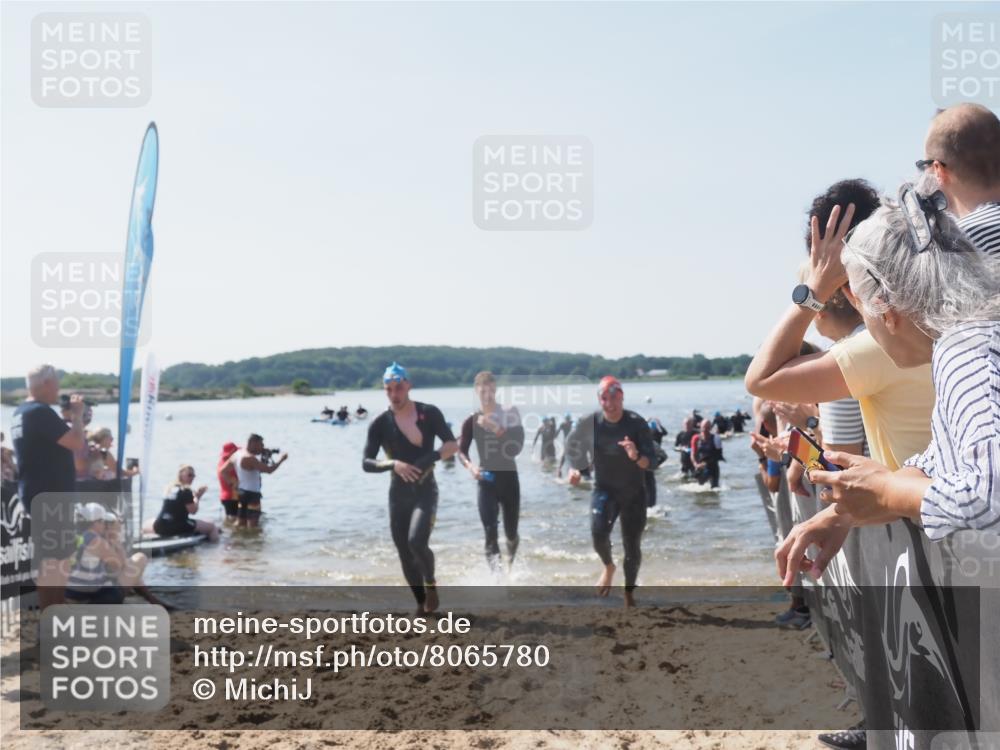 22.06.2025 - Viking Triathlon MichiJ http://msf.ph/oto/8065780 22.06.2025 10:32:02 Schwimmen 63, 87, 193, 207, 226, 271, 435, 449, 464, 488, 507, 658 meine-sportfotos.de