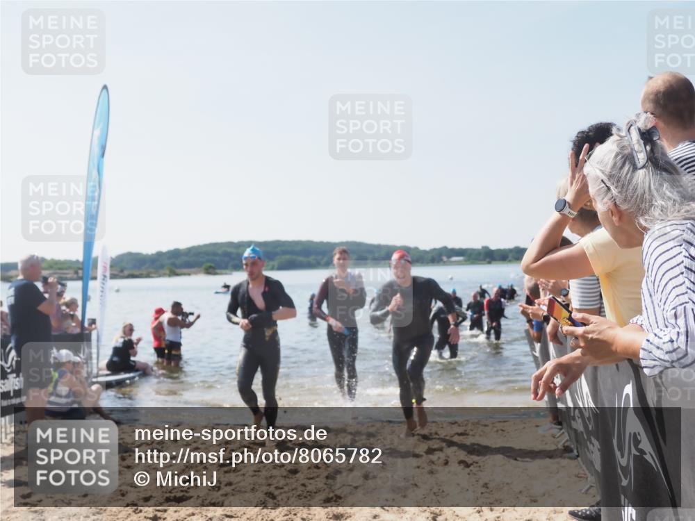 22.06.2025 - Viking Triathlon MichiJ http://msf.ph/oto/8065782 22.06.2025 10:32:03 Schwimmen 63, 87, 193, 207, 226, 271, 435, 449, 464, 488, 658 meine-sportfotos.de