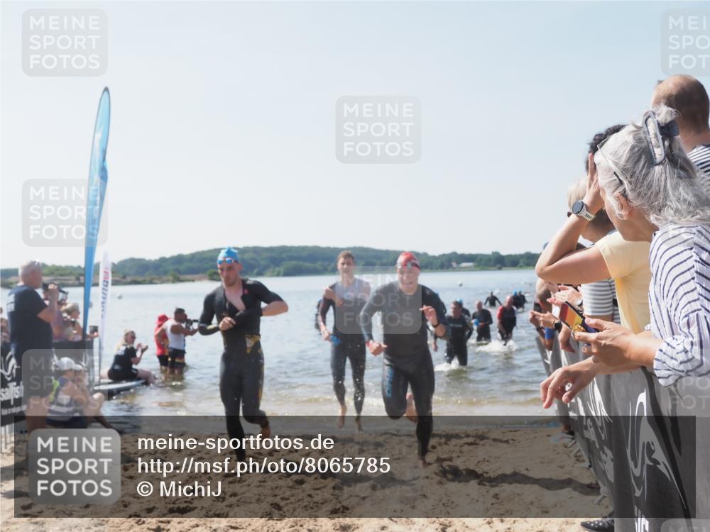 22.06.2025 - Viking Triathlon MichiJ http://msf.ph/oto/8065785 22.06.2025 10:32:03 Schwimmen 63, 87, 193, 207, 226, 271, 435, 449, 464, 488, 658 meine-sportfotos.de