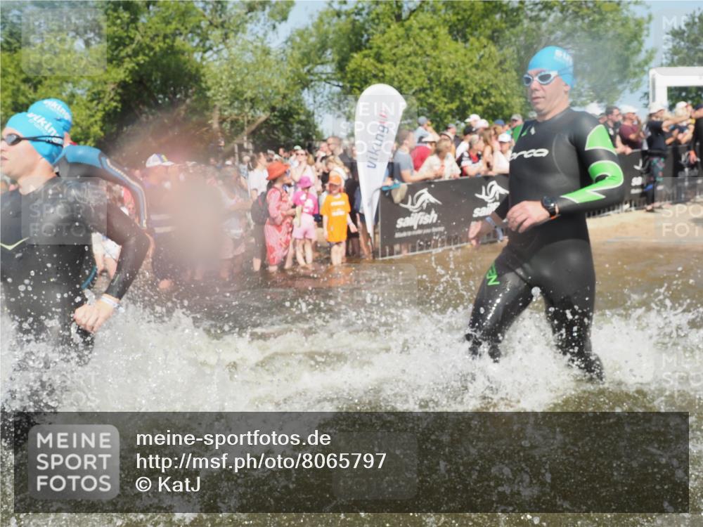 22.06.2025 - Viking Triathlon KatJ http://msf.ph/oto/8065797 22.06.2025 10:06:20 Schwimmen 18, 24, 36, 39, 60, 84, 110, 117, 153, 191, 192, 298, 385, 440, 487, 535 meine-sportfotos.de