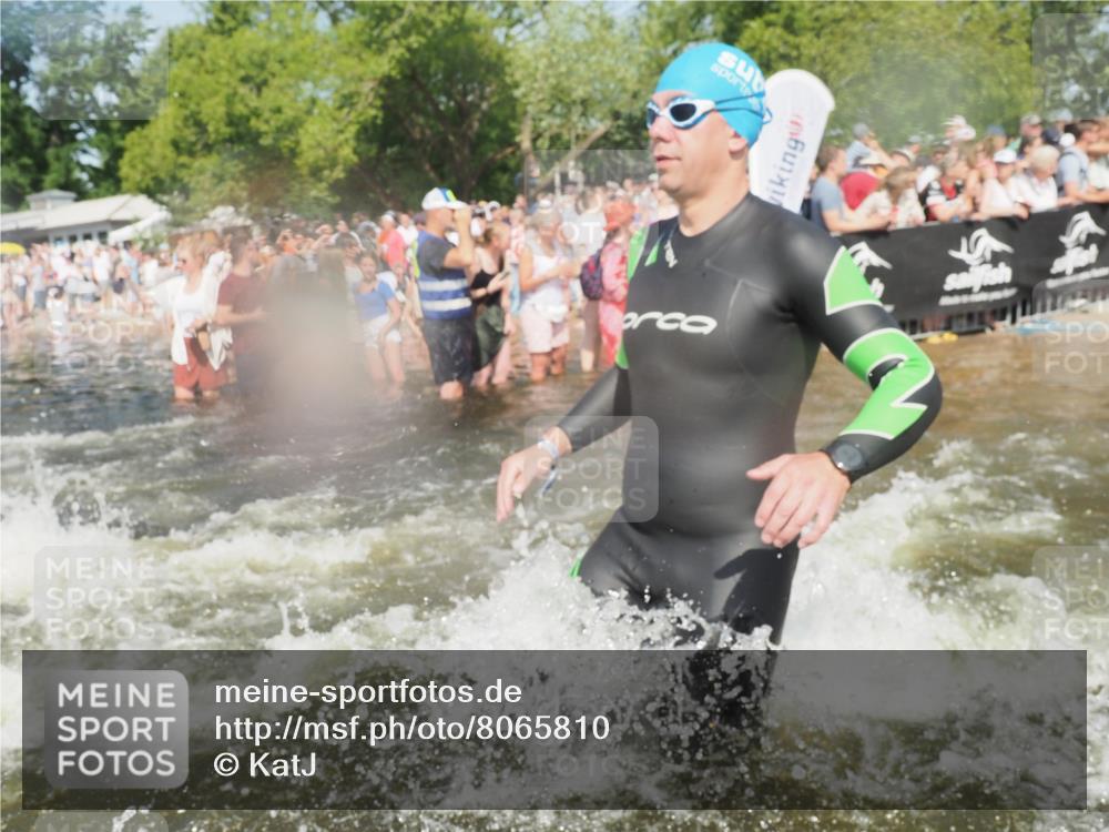 22.06.2025 - Viking Triathlon KatJ http://msf.ph/oto/8065810 22.06.2025 10:06:21 Schwimmen 18, 24, 36, 60, 84, 110, 117, 153, 191, 192, 298, 385, 440, 487, 535 meine-sportfotos.de