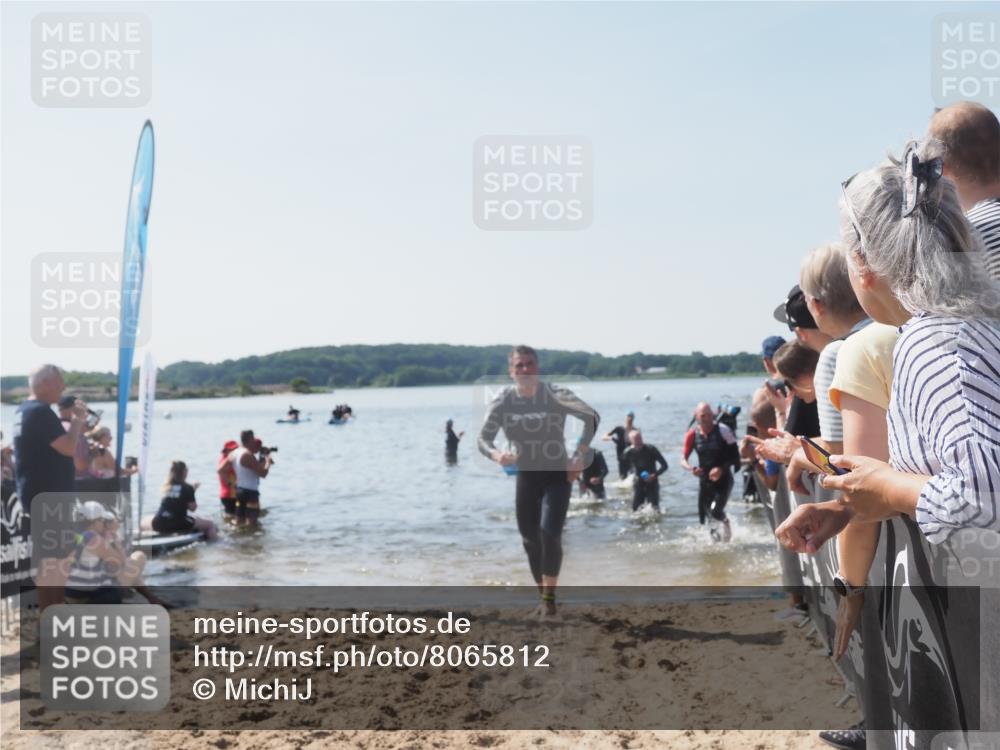 22.06.2025 - Viking Triathlon MichiJ http://msf.ph/oto/8065812 22.06.2025 10:32:08 Schwimmen 63, 193, 207, 214, 226, 271, 449, 464, 488 meine-sportfotos.de