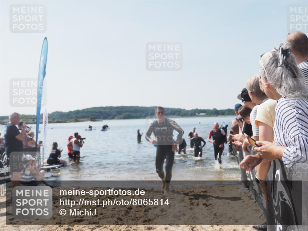 22.06.2025 - Viking Triathlon MichiJ http://msf.ph/oto/8065814 22.06.2025 10:32:08 Schwimmen 63, 193, 207, 214, 226, 271, 449, 464, 488 meine-sportfotos.de