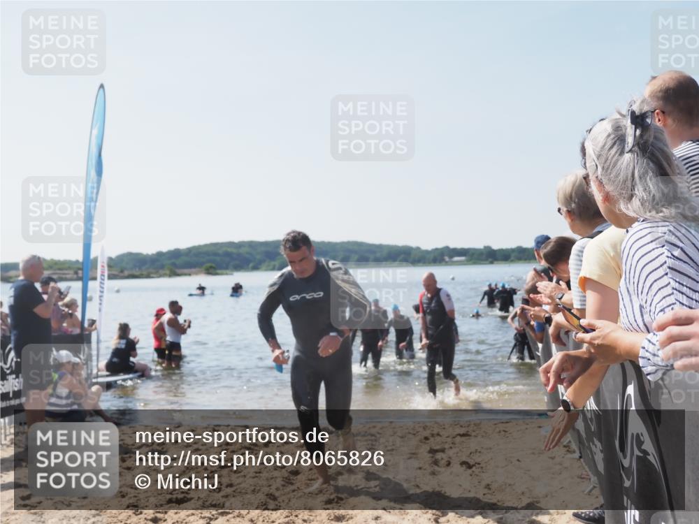 22.06.2025 - Viking Triathlon MichiJ http://msf.ph/oto/8065826 22.06.2025 10:32:09 Schwimmen 63, 193, 207, 214, 226, 271, 449, 464, 488 meine-sportfotos.de