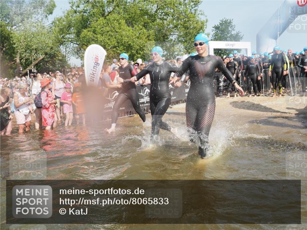 22.06.2025 - Viking Triathlon KatJ http://msf.ph/oto/8065833 22.06.2025 10:06:24 Schwimmen 18, 24, 36, 60, 117, 153, 186, 192, 261, 298, 385, 487, 535 meine-sportfotos.de