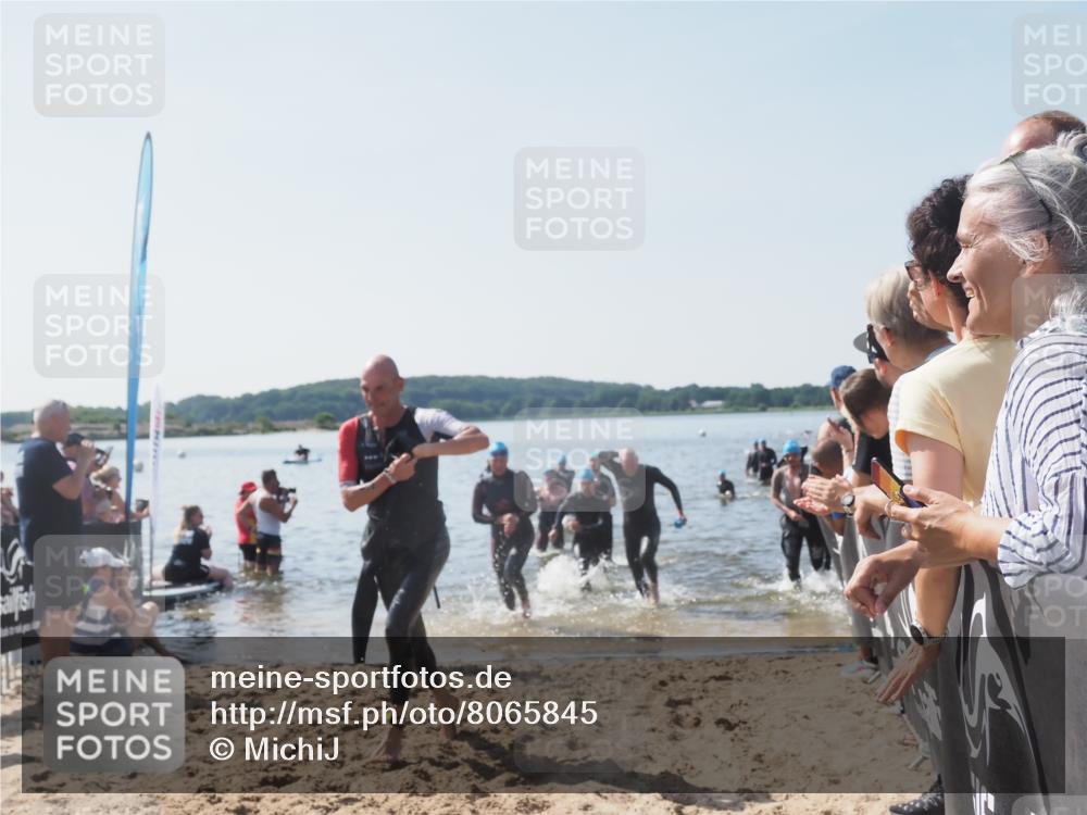 22.06.2025 - Viking Triathlon MichiJ http://msf.ph/oto/8065845 22.06.2025 10:32:12 Schwimmen 63, 147, 173, 193, 207, 214, 226, 271, 461, 464, 488 meine-sportfotos.de