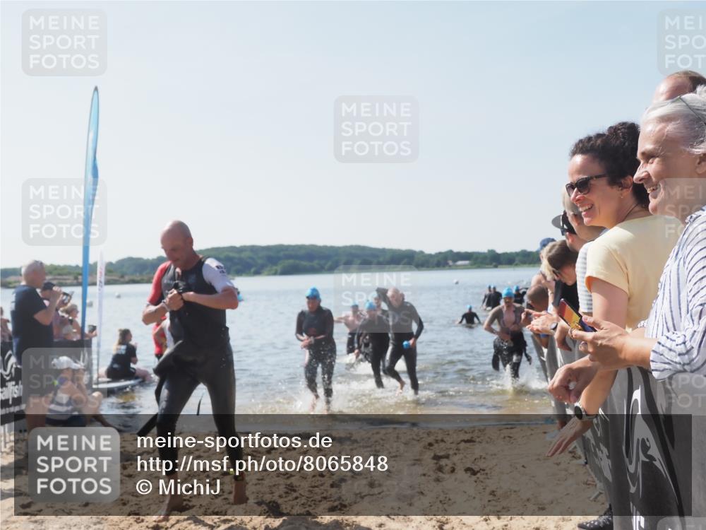 22.06.2025 - Viking Triathlon MichiJ http://msf.ph/oto/8065848 22.06.2025 10:32:12 Schwimmen 63, 147, 173, 193, 207, 214, 226, 271, 461, 464, 488 meine-sportfotos.de