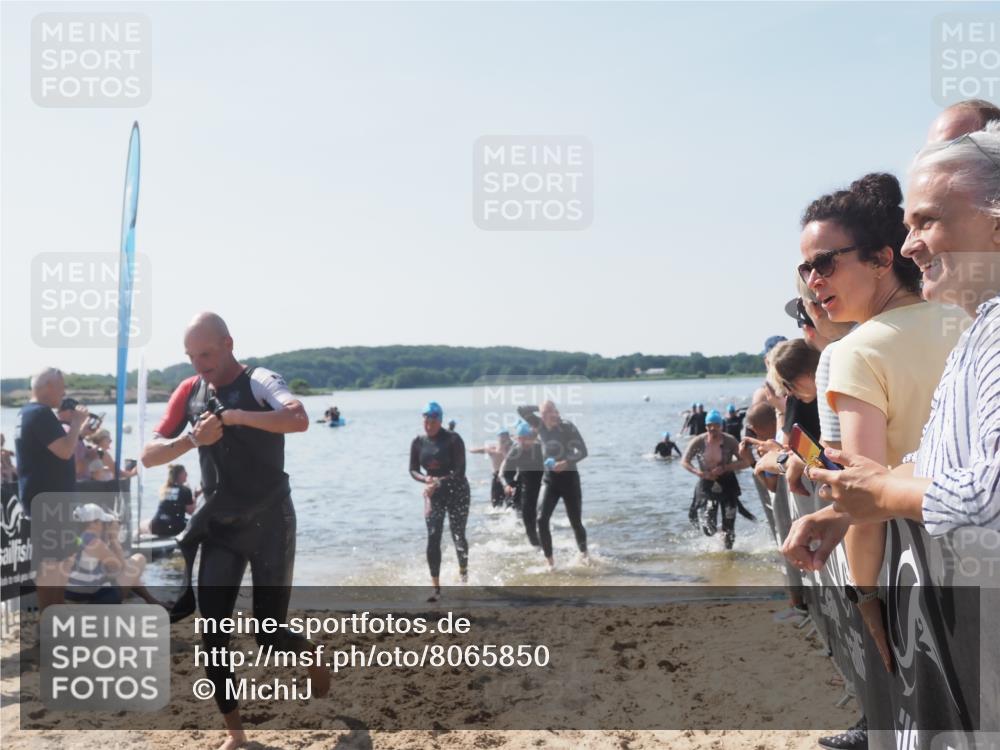 22.06.2025 - Viking Triathlon MichiJ http://msf.ph/oto/8065850 22.06.2025 10:32:12 Schwimmen 63, 147, 173, 193, 207, 214, 226, 271, 461, 464, 488 meine-sportfotos.de