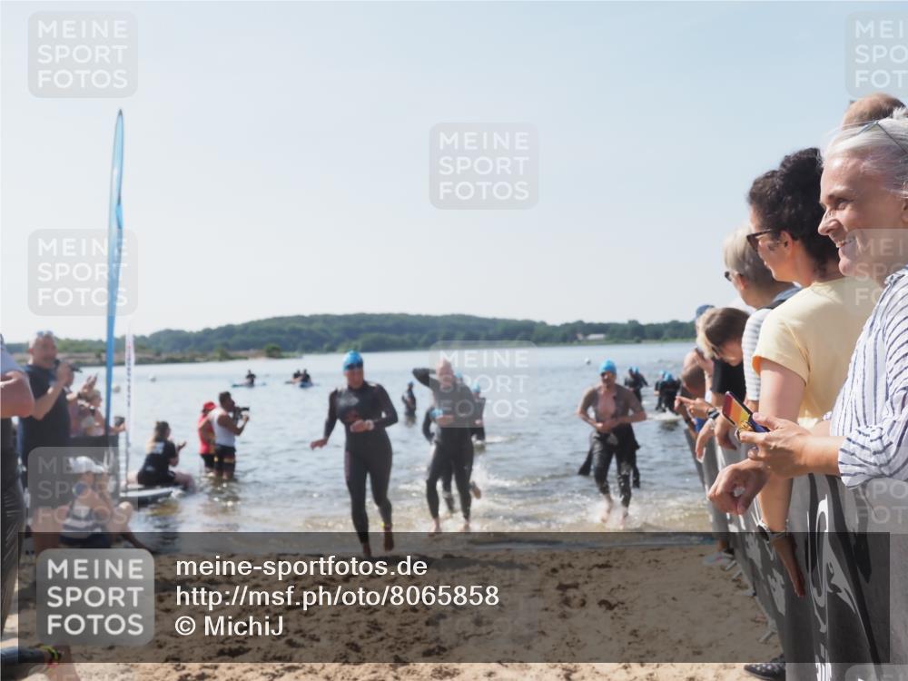 22.06.2025 - Viking Triathlon MichiJ http://msf.ph/oto/8065858 22.06.2025 10:32:13 Schwimmen 53, 63, 147, 173, 193, 207, 214, 226, 271, 461, 464, 488 meine-sportfotos.de