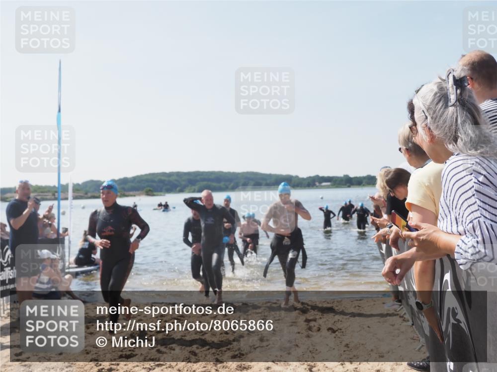 22.06.2025 - Viking Triathlon MichiJ http://msf.ph/oto/8065866 22.06.2025 10:32:14 Schwimmen 53, 147, 173, 193, 207, 214, 226, 271, 461, 464, 488 meine-sportfotos.de