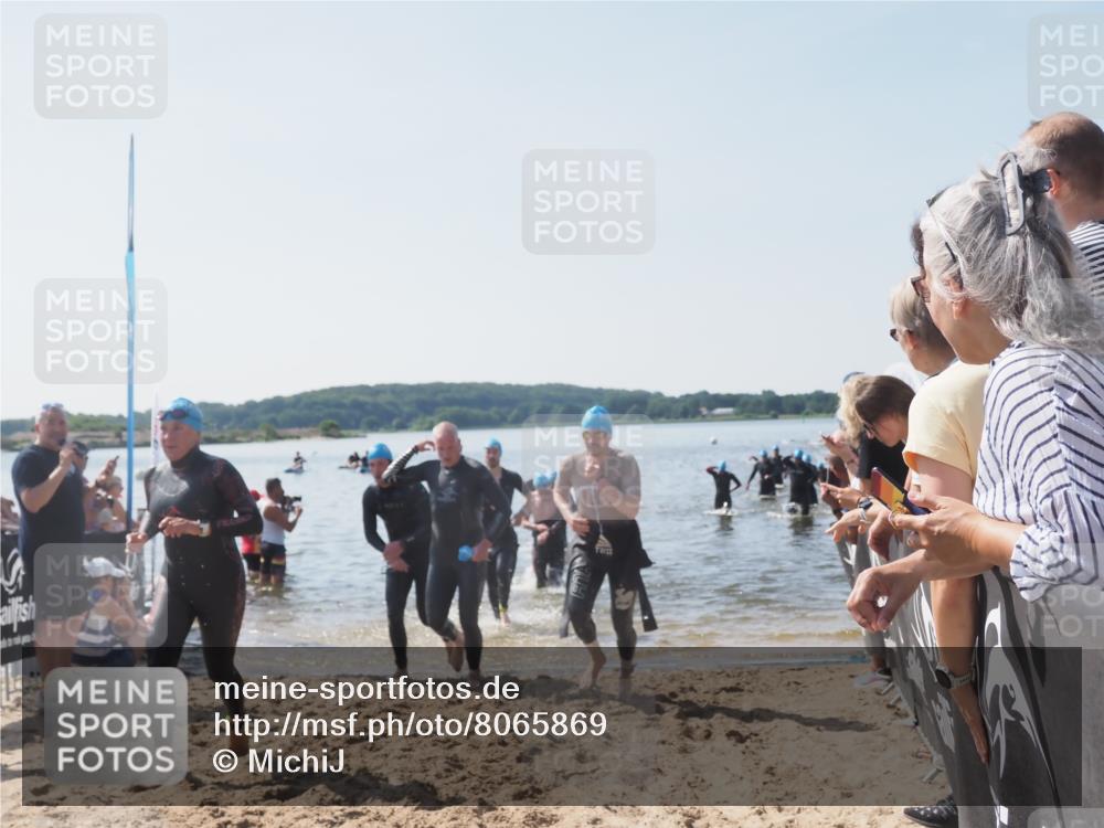 22.06.2025 - Viking Triathlon MichiJ http://msf.ph/oto/8065869 22.06.2025 10:32:14 Schwimmen 53, 147, 173, 193, 207, 214, 226, 271, 461, 464, 488 meine-sportfotos.de