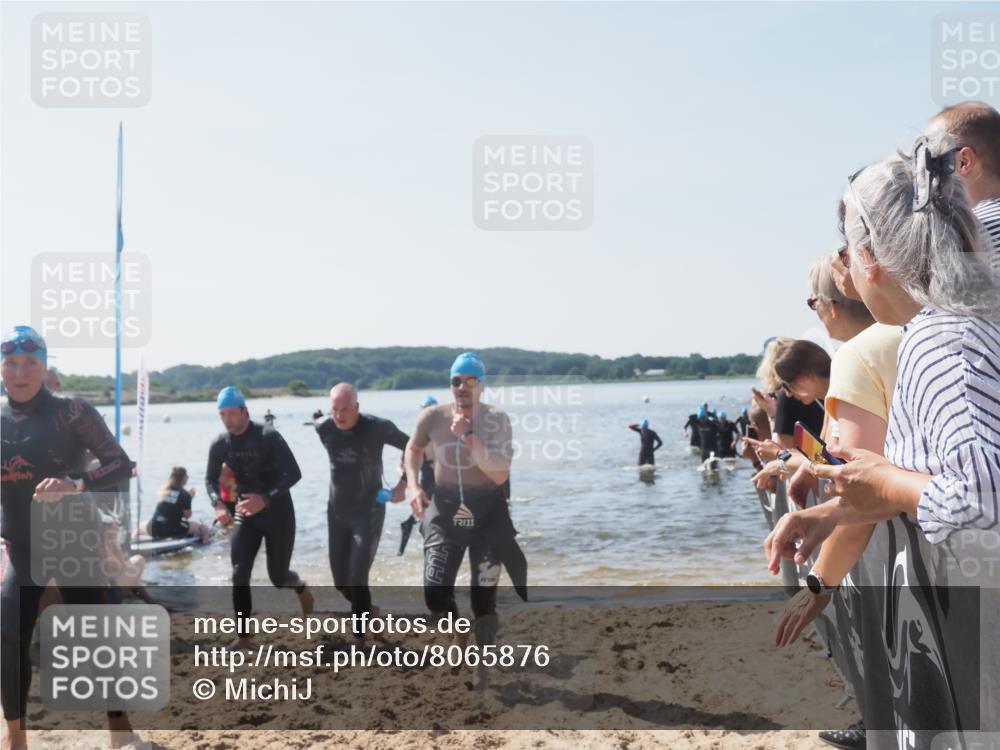 22.06.2025 - Viking Triathlon MichiJ http://msf.ph/oto/8065876 22.06.2025 10:32:15 Schwimmen 53, 147, 173, 193, 207, 214, 226, 271, 461, 464, 488 meine-sportfotos.de