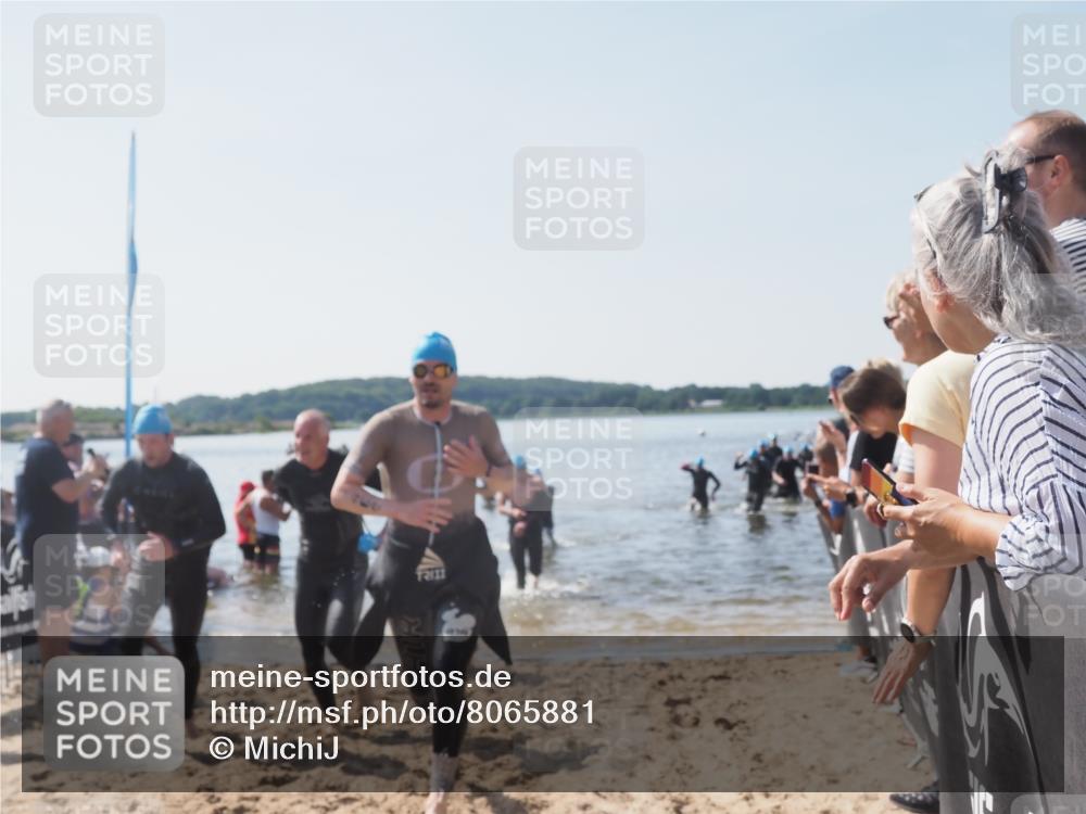 22.06.2025 - Viking Triathlon MichiJ http://msf.ph/oto/8065881 22.06.2025 10:32:15 Schwimmen 53, 147, 173, 193, 207, 214, 226, 271, 461, 464, 488 meine-sportfotos.de
