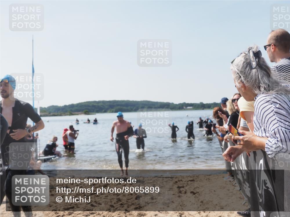 22.06.2025 - Viking Triathlon MichiJ http://msf.ph/oto/8065899 22.06.2025 10:32:18 Schwimmen 53, 147, 173, 193, 207, 214, 461, 492 meine-sportfotos.de