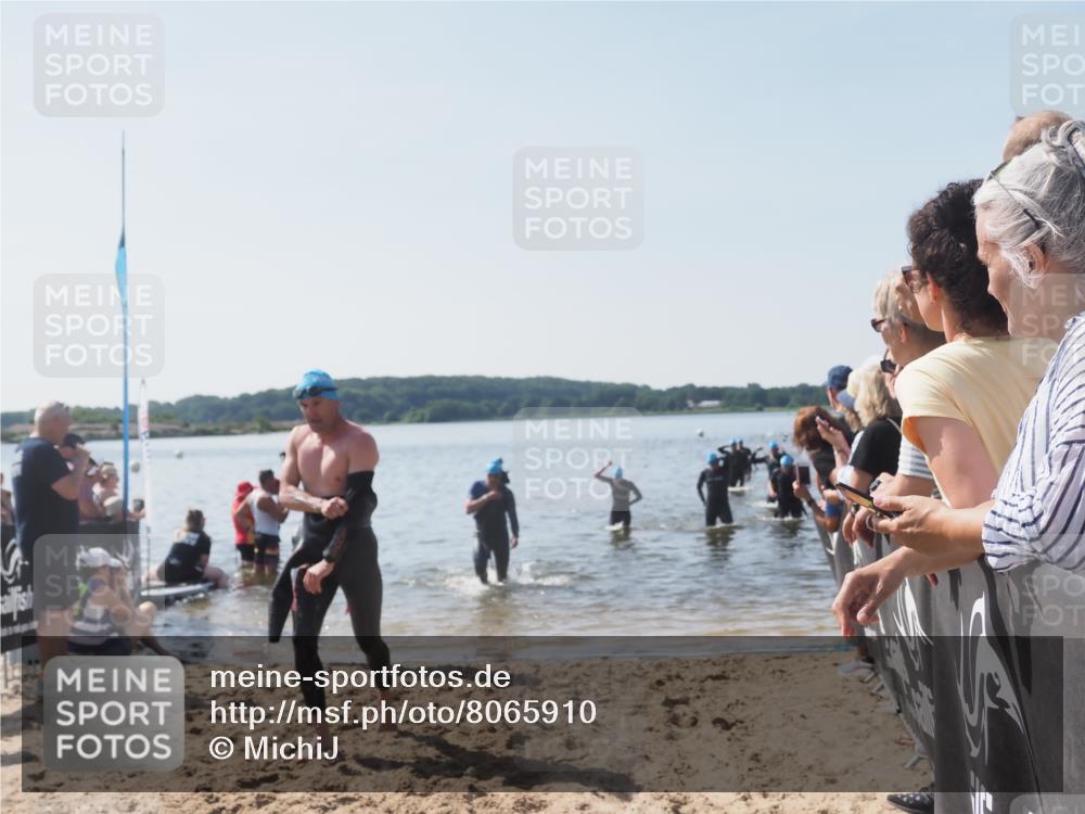 22.06.2025 - Viking Triathlon MichiJ http://msf.ph/oto/8065910 22.06.2025 10:32:19 Schwimmen 53, 147, 173, 207, 214, 461, 492 meine-sportfotos.de
