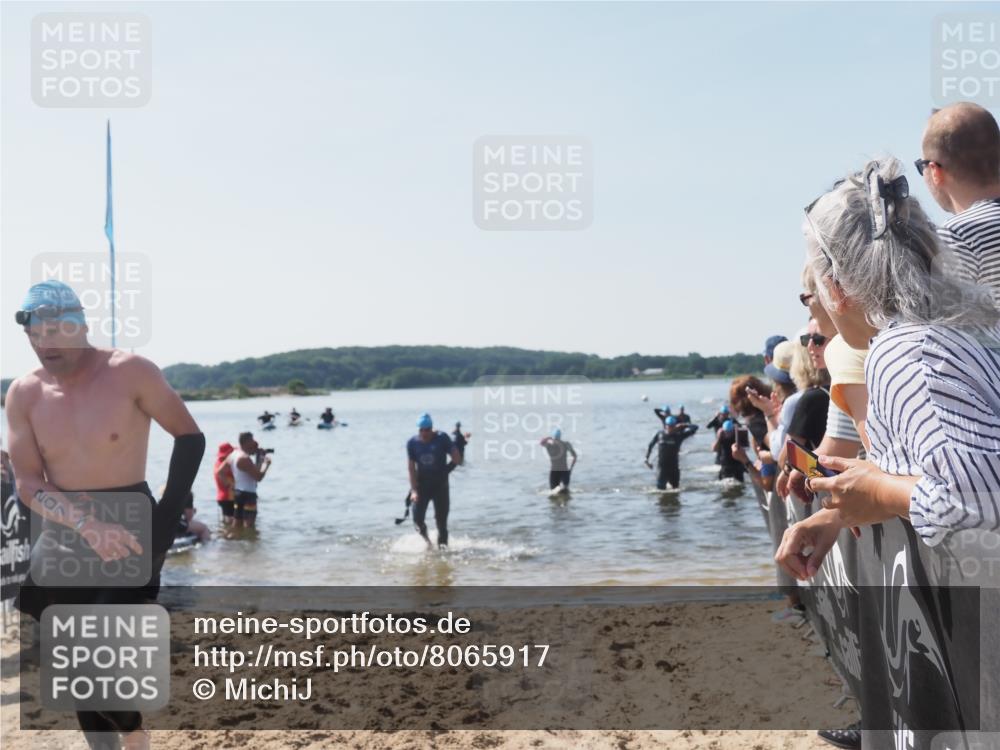 22.06.2025 - Viking Triathlon MichiJ http://msf.ph/oto/8065917 22.06.2025 10:32:20 Schwimmen 53, 147, 170, 173, 207, 214, 461, 492 meine-sportfotos.de