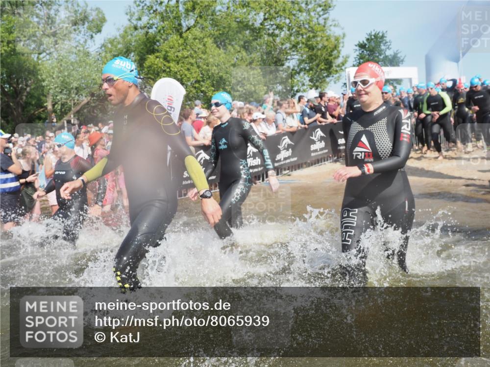 22.06.2025 - Viking Triathlon KatJ http://msf.ph/oto/8065939 22.06.2025 10:06:31 Schwimmen 18, 24, 36, 93, 109, 168, 186, 192, 205, 261, 298, 358, 376, 450, 606 meine-sportfotos.de