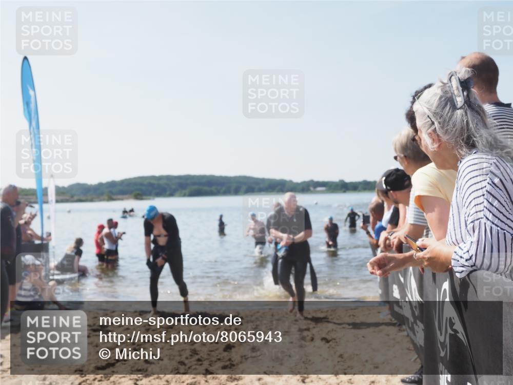 22.06.2025 - Viking Triathlon MichiJ http://msf.ph/oto/8065943 22.06.2025 10:32:31 Schwimmen 53, 80, 147, 170, 173, 208, 278, 461, 492 meine-sportfotos.de