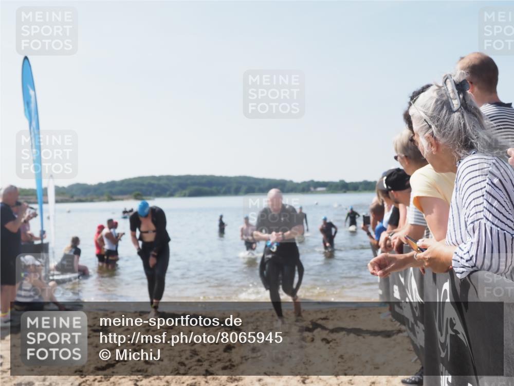 22.06.2025 - Viking Triathlon MichiJ http://msf.ph/oto/8065945 22.06.2025 10:32:31 Schwimmen 53, 80, 147, 170, 173, 208, 278, 461, 492 meine-sportfotos.de