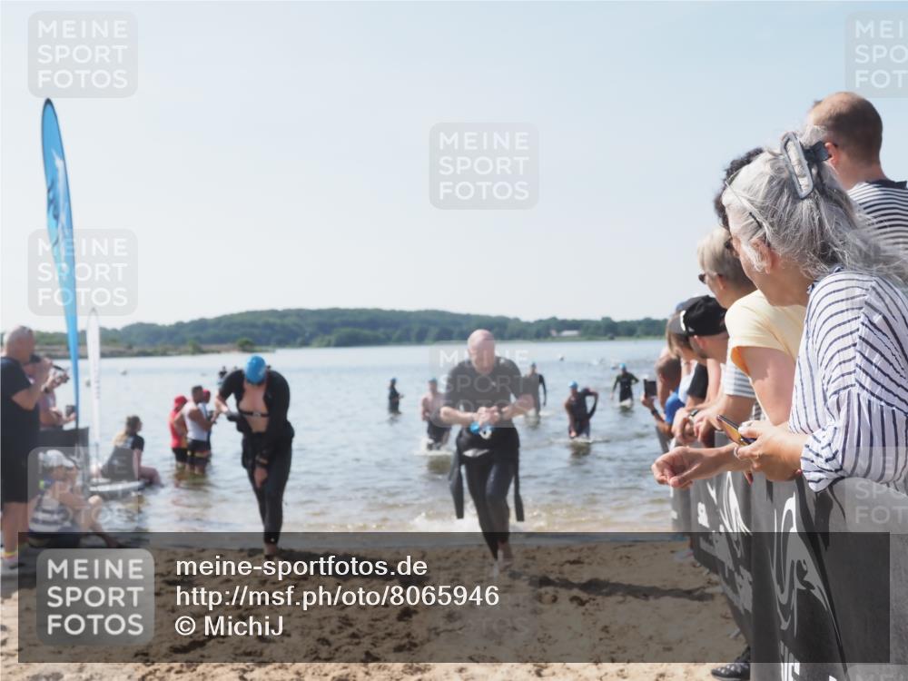 22.06.2025 - Viking Triathlon MichiJ http://msf.ph/oto/8065946 22.06.2025 10:32:31 Schwimmen 53, 80, 147, 170, 173, 208, 278, 461, 492 meine-sportfotos.de