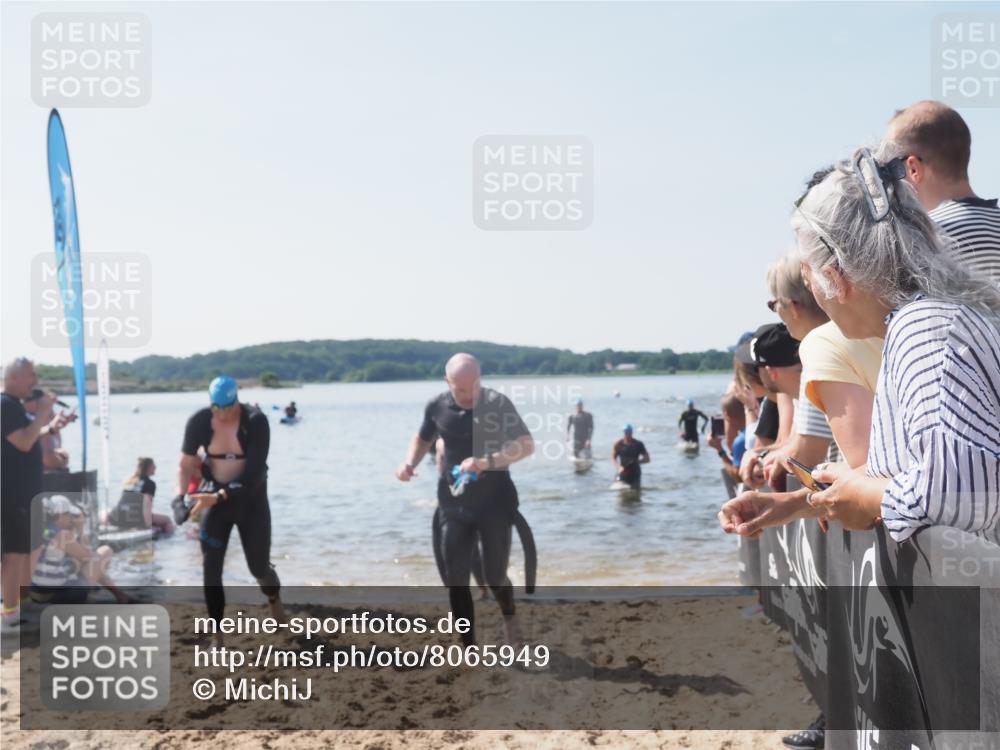 22.06.2025 - Viking Triathlon MichiJ http://msf.ph/oto/8065949 22.06.2025 10:32:32 Schwimmen 53, 80, 170, 173, 208, 278, 461, 492 meine-sportfotos.de