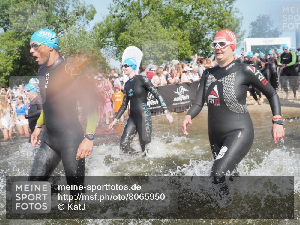 22.06.2025 - Viking Triathlon KatJ http://msf.ph/oto/8065950 22.06.2025 10:06:32 Schwimmen 18, 24, 36, 93, 109, 168, 186, 192, 205, 261, 298, 358, 376, 450, 606 meine-sportfotos.de