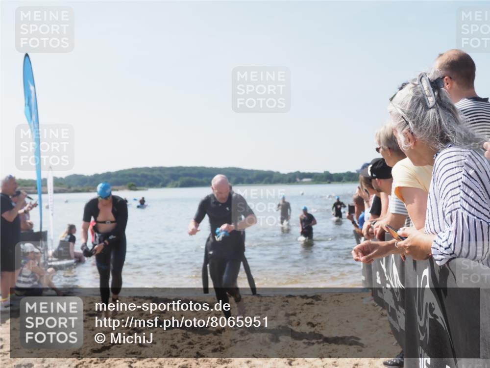 22.06.2025 - Viking Triathlon MichiJ http://msf.ph/oto/8065951 22.06.2025 10:32:32 Schwimmen 53, 80, 170, 173, 208, 278, 461, 492 meine-sportfotos.de