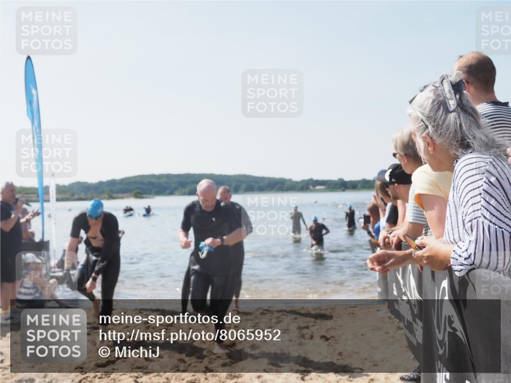22.06.2025 - Viking Triathlon MichiJ http://msf.ph/oto/8065952 22.06.2025 10:32:32 Schwimmen 53, 80, 170, 173, 208, 278, 461, 492 meine-sportfotos.de
