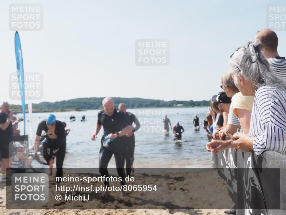 22.06.2025 - Viking Triathlon MichiJ http://msf.ph/oto/8065954 22.06.2025 10:32:32 Schwimmen 53, 80, 170, 173, 208, 278, 461, 492 meine-sportfotos.de