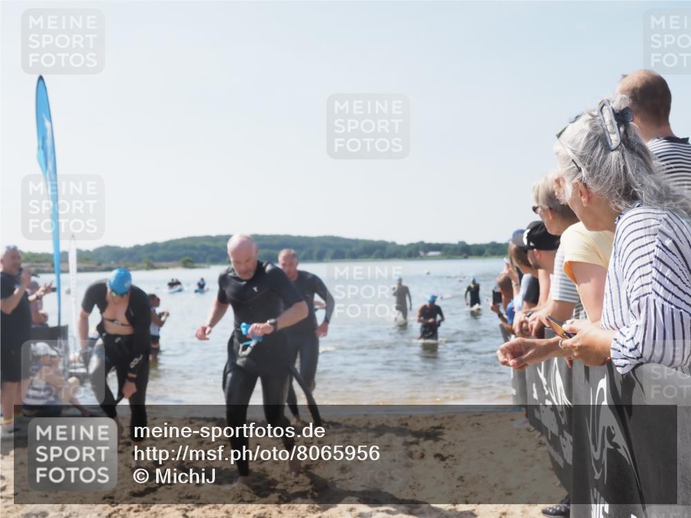 22.06.2025 - Viking Triathlon MichiJ http://msf.ph/oto/8065956 22.06.2025 10:32:32 Schwimmen 53, 80, 170, 173, 208, 278, 461, 492 meine-sportfotos.de