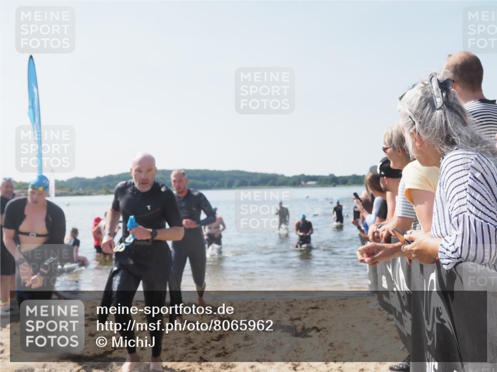 22.06.2025 - Viking Triathlon MichiJ http://msf.ph/oto/8065962 22.06.2025 10:32:33 Schwimmen 53, 80, 170, 208, 278, 461, 492 meine-sportfotos.de