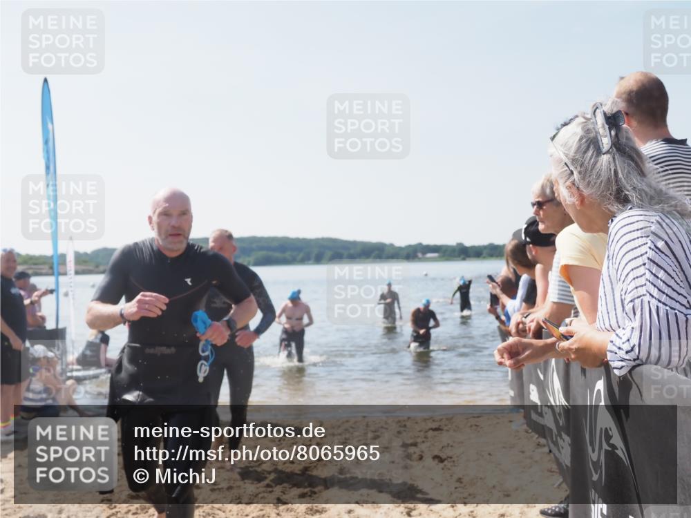 22.06.2025 - Viking Triathlon MichiJ http://msf.ph/oto/8065965 22.06.2025 10:32:33 Schwimmen 53, 80, 170, 208, 278, 461, 492 meine-sportfotos.de