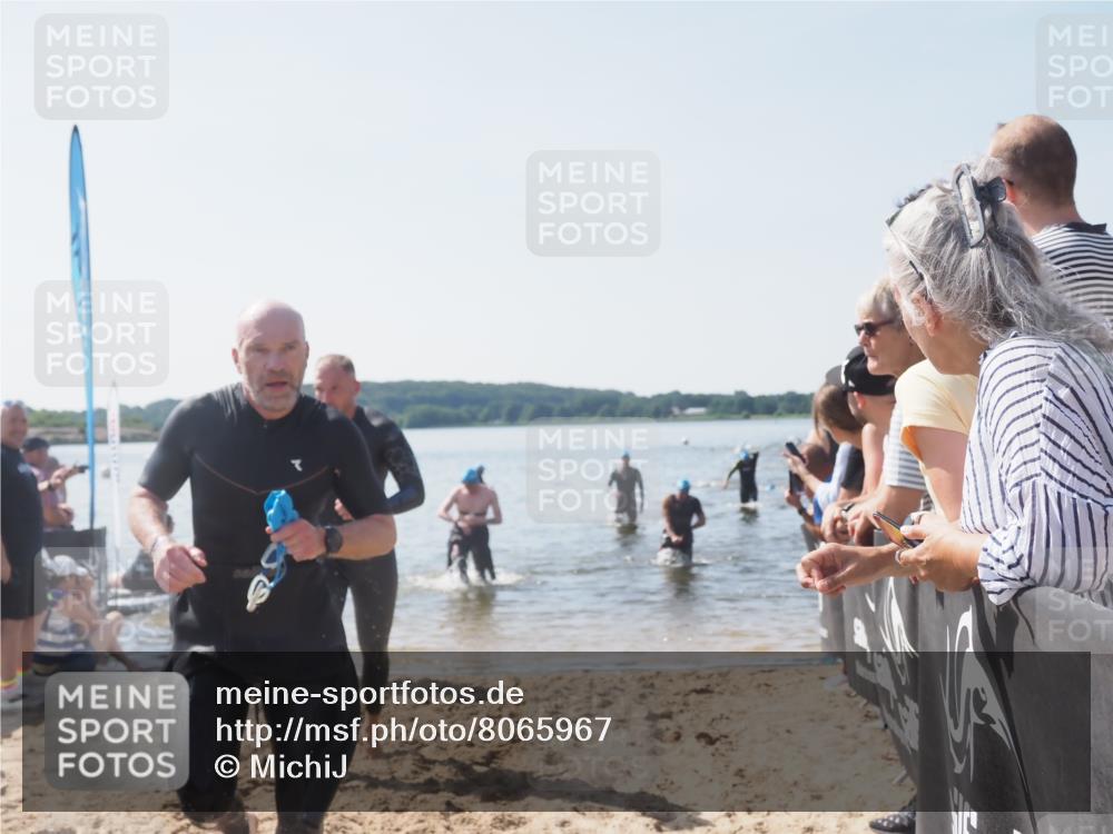 22.06.2025 - Viking Triathlon MichiJ http://msf.ph/oto/8065967 22.06.2025 10:32:34 Schwimmen 53, 80, 170, 208, 278, 492 meine-sportfotos.de