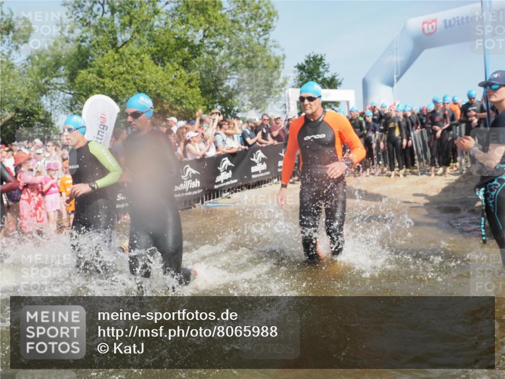 22.06.2025 - Viking Triathlon KatJ http://msf.ph/oto/8065988 22.06.2025 10:06:35 Schwimmen 44, 74, 93, 109, 159, 168, 186, 205, 219, 261, 358, 376, 450, 606, 625 meine-sportfotos.de