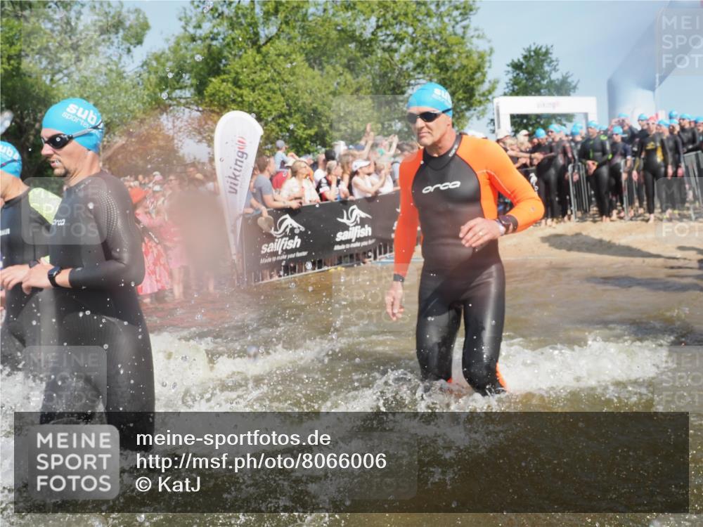 22.06.2025 - Viking Triathlon KatJ http://msf.ph/oto/8066006 22.06.2025 10:06:36 Schwimmen 44, 74, 93, 109, 159, 168, 186, 205, 219, 261, 358, 376, 450, 606, 625 meine-sportfotos.de