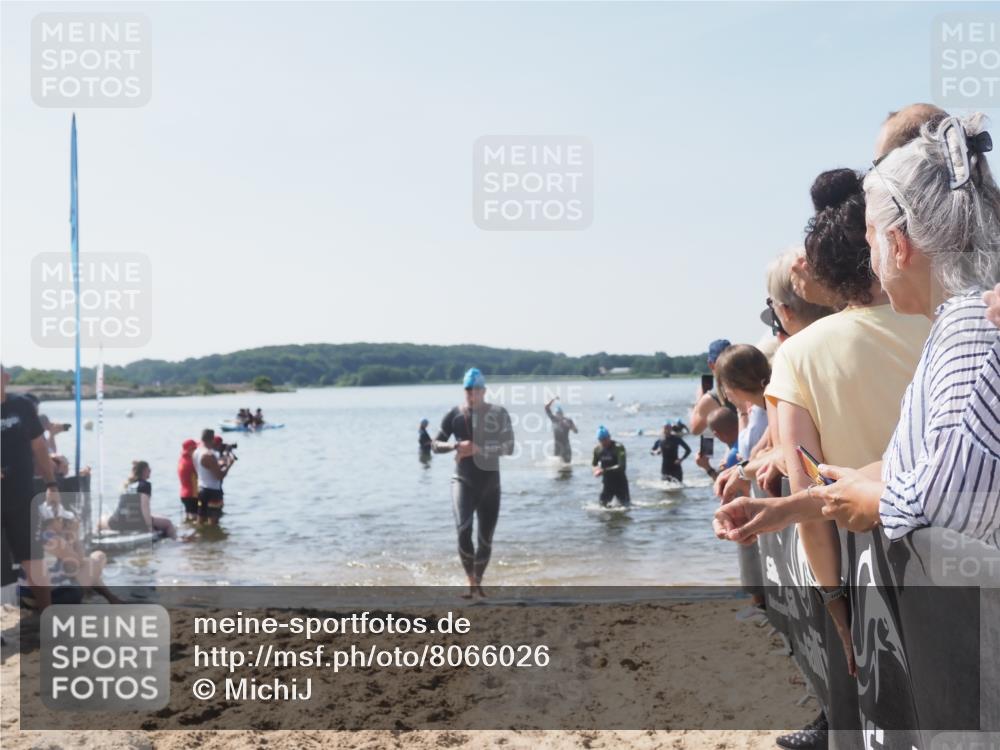 22.06.2025 - Viking Triathlon MichiJ http://msf.ph/oto/8066026 22.06.2025 10:32:43 Schwimmen 80, 208, 278, 554 meine-sportfotos.de