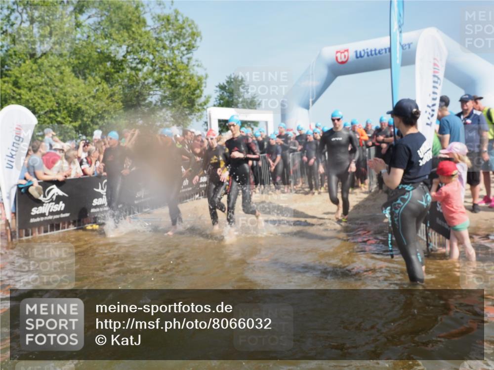 22.06.2025 - Viking Triathlon KatJ http://msf.ph/oto/8066032 22.06.2025 10:06:39 Schwimmen 44, 74, 93, 109, 159, 168, 205, 219, 358, 376, 450, 606, 625 meine-sportfotos.de