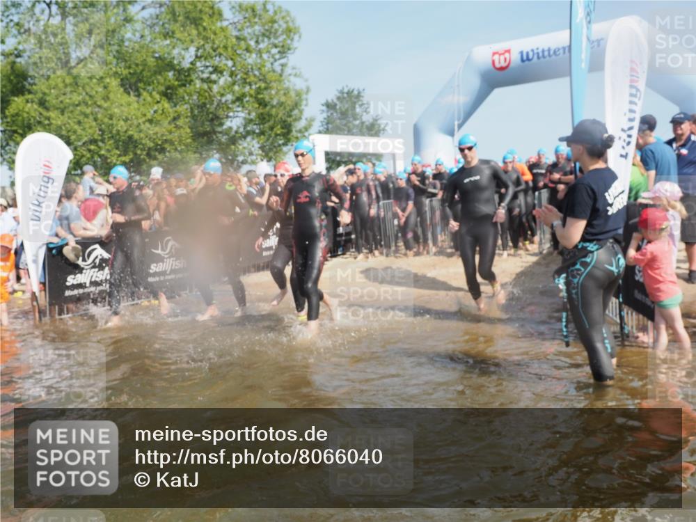 22.06.2025 - Viking Triathlon KatJ http://msf.ph/oto/8066040 22.06.2025 10:06:39 Schwimmen 44, 74, 93, 109, 159, 168, 205, 219, 358, 376, 450, 606, 625 meine-sportfotos.de