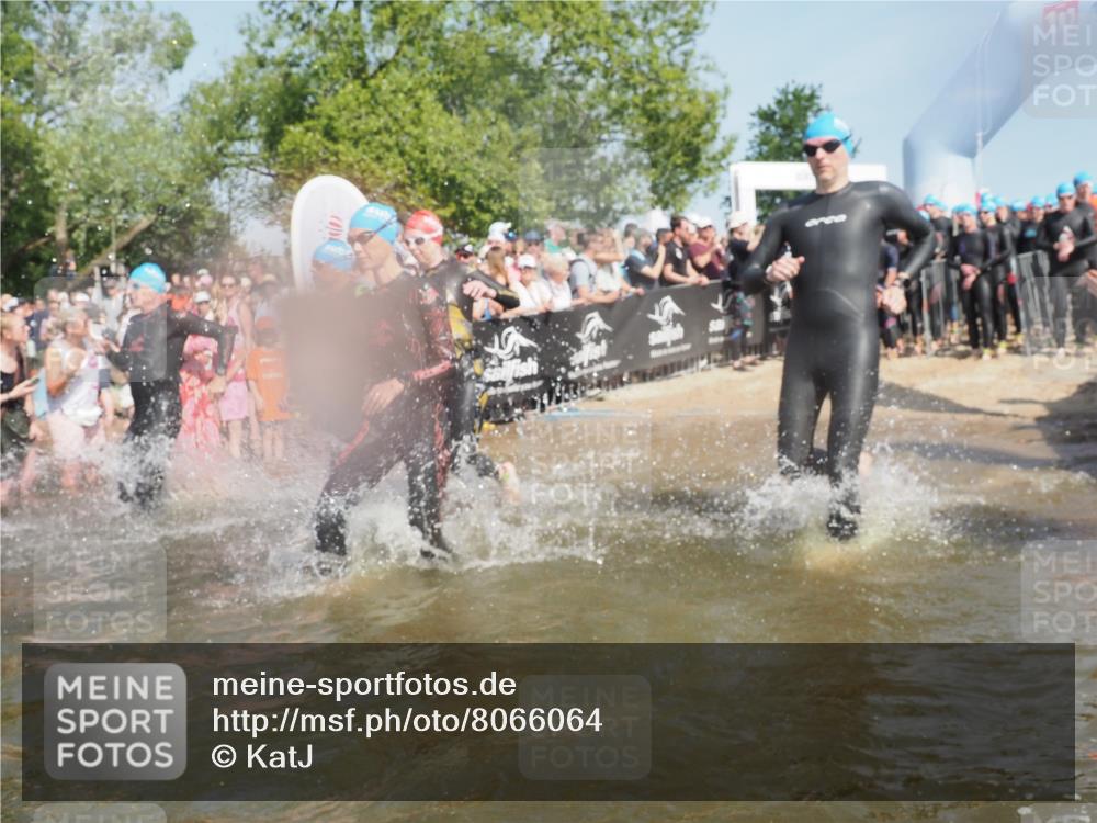 22.06.2025 - Viking Triathlon KatJ http://msf.ph/oto/8066064 22.06.2025 10:06:40 Schwimmen 44, 74, 93, 109, 159, 165, 205, 217, 219, 257, 282, 358, 376, 501, 625 meine-sportfotos.de