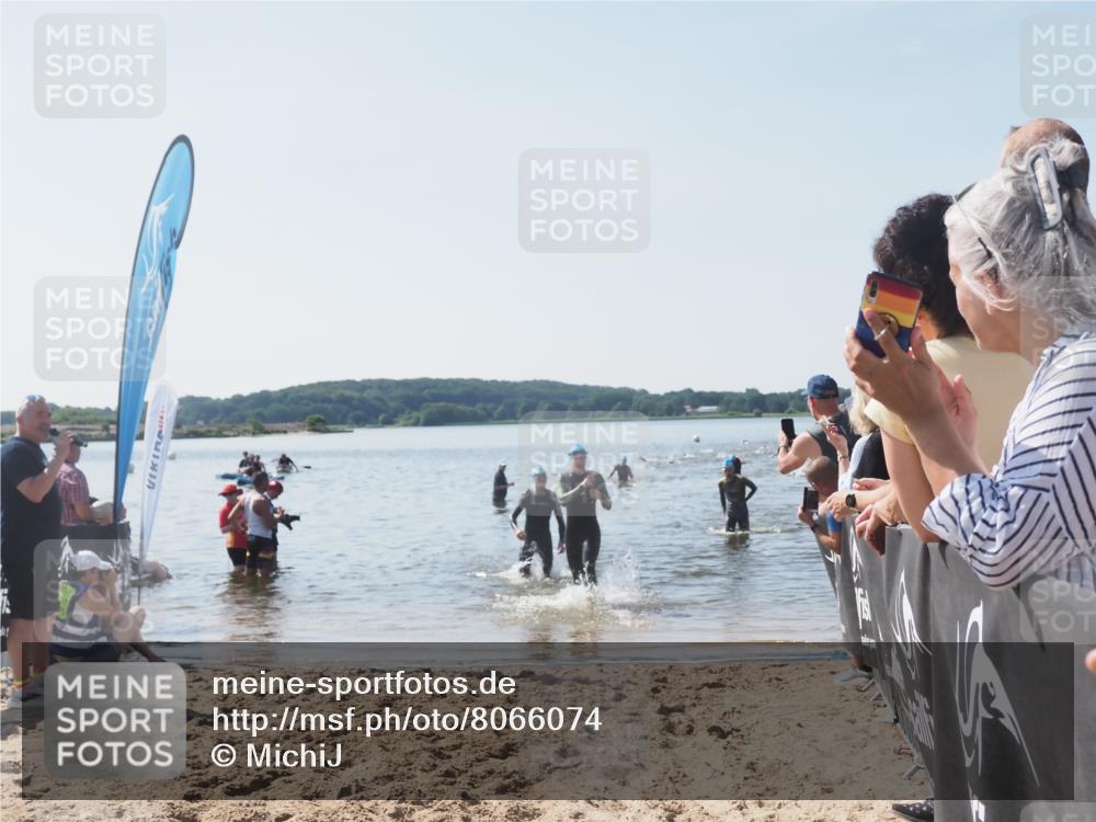 22.06.2025 - Viking Triathlon MichiJ http://msf.ph/oto/8066074 22.06.2025 10:33:04 Schwimmen 91, 113, 287, 399 meine-sportfotos.de