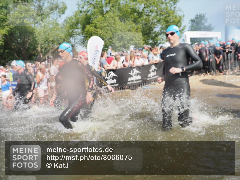 22.06.2025 - Viking Triathlon KatJ http://msf.ph/oto/8066075 22.06.2025 10:06:41 Schwimmen 44, 74, 93, 109, 159, 165, 205, 217, 219, 257, 282, 358, 376, 501, 625 meine-sportfotos.de