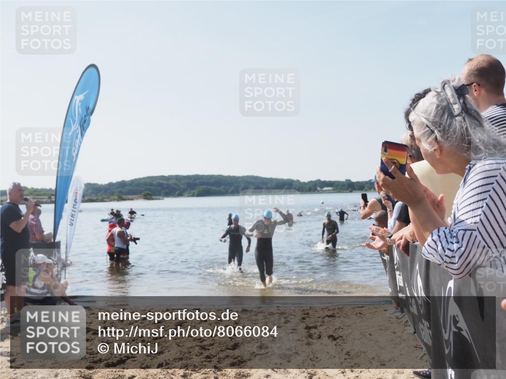 22.06.2025 - Viking Triathlon MichiJ http://msf.ph/oto/8066084 22.06.2025 10:33:05 Schwimmen 91, 113, 287, 387, 399 meine-sportfotos.de