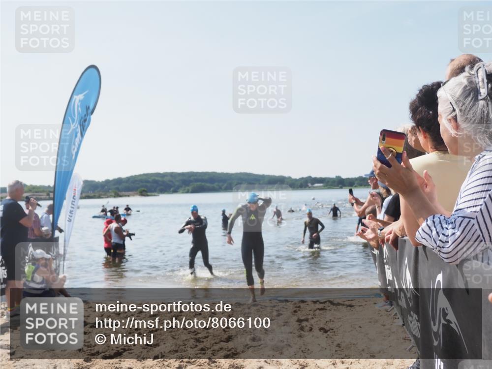 22.06.2025 - Viking Triathlon MichiJ http://msf.ph/oto/8066100 22.06.2025 10:33:06 Schwimmen 91, 113, 287, 387, 399 meine-sportfotos.de