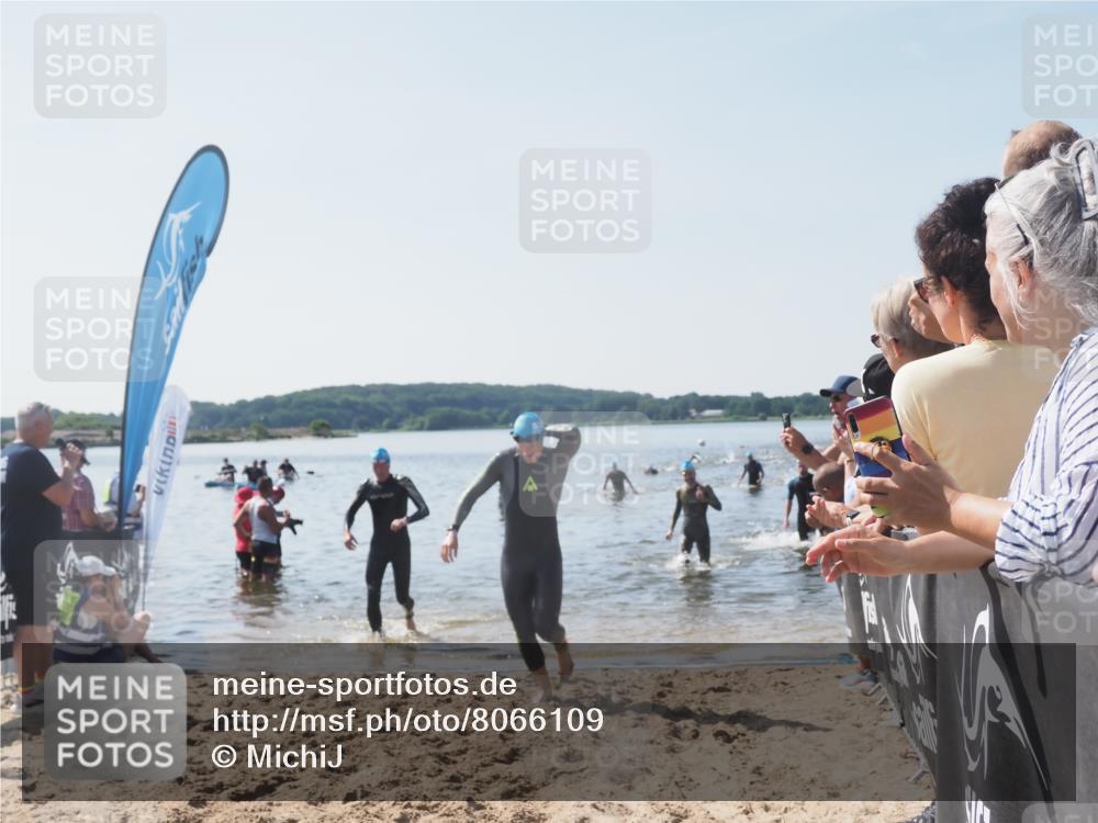 22.06.2025 - Viking Triathlon MichiJ http://msf.ph/oto/8066109 22.06.2025 10:33:07 Schwimmen 91, 113, 287, 387, 399 meine-sportfotos.de