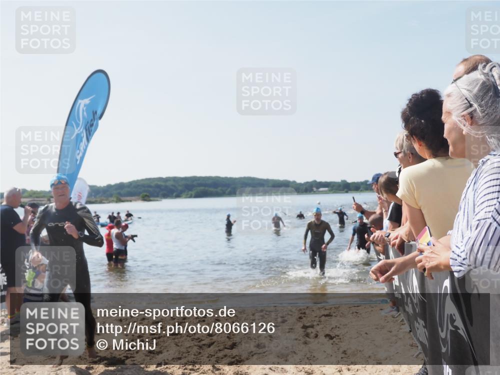 22.06.2025 - Viking Triathlon MichiJ http://msf.ph/oto/8066126 22.06.2025 10:33:10 Schwimmen 28, 91, 113, 387, 399, 608 meine-sportfotos.de