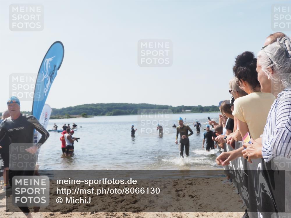 22.06.2025 - Viking Triathlon MichiJ http://msf.ph/oto/8066130 22.06.2025 10:33:10 Schwimmen 28, 91, 113, 387, 399, 608 meine-sportfotos.de